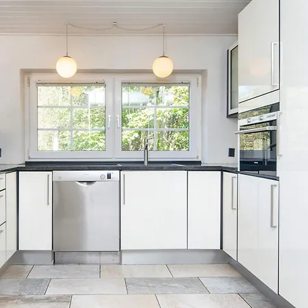 Luxury Thatched Retreat - By Traum Semesterbostad *